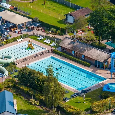 Pet-friendly Near Efteling Alpesi faház *